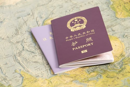 深圳护照和港澳通行证可以一起办吗