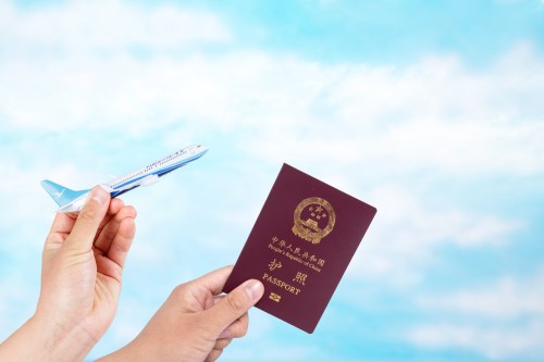 出国先办护照还是先办签证